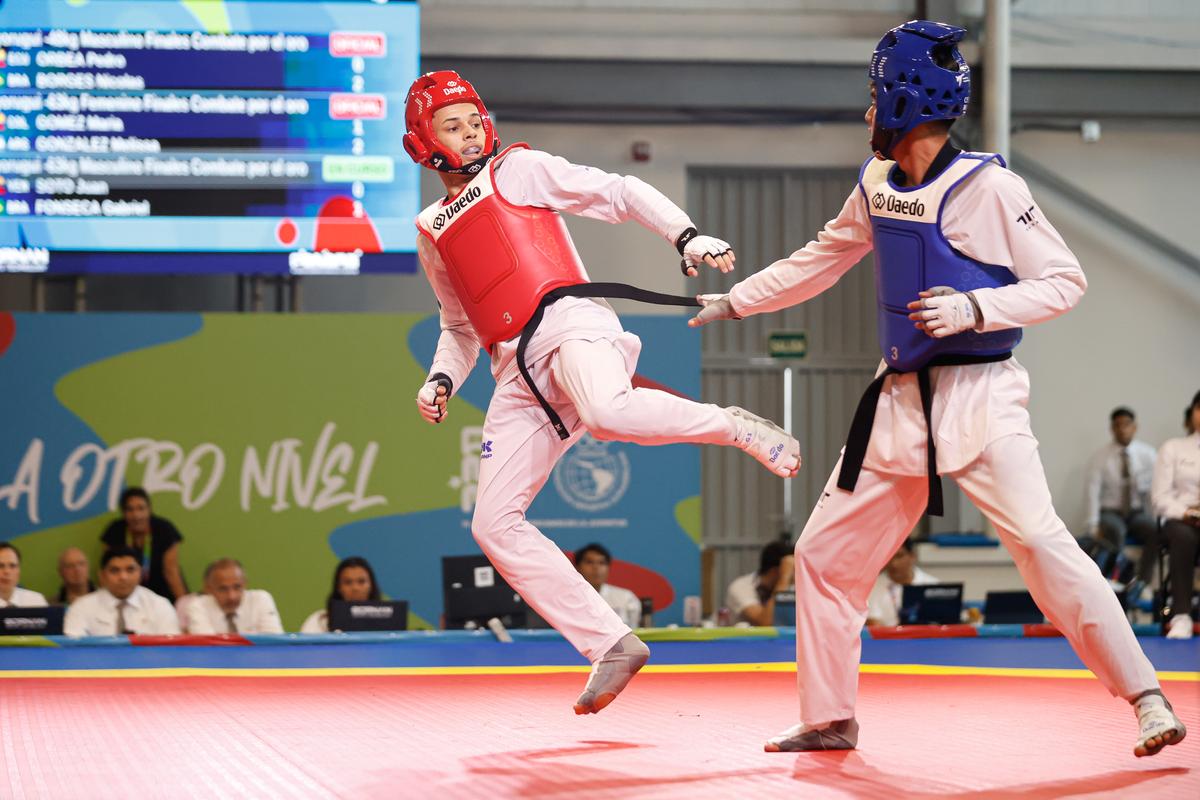 Avassalador, Gabriel Fonseca é ouro no taekowndo nos Jogos Panamá 2026