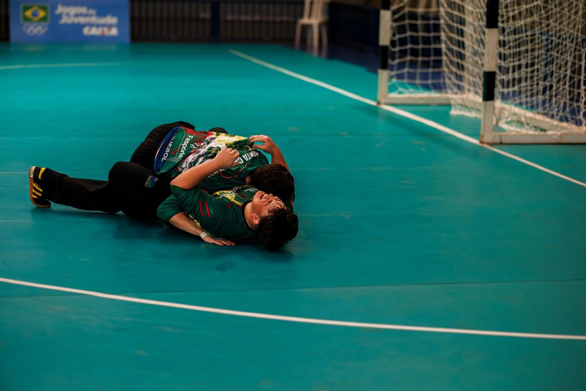 Goleiros Samuel e Artur fecham o gol de SC e são ouro nos Jogos da Juventude CAIXA handebol