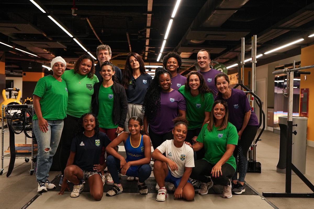 Curso de Capacitação de treinadoras da Confederação Brasileira de Levantamento de Pesos é finalizado no CT do Time Brasil