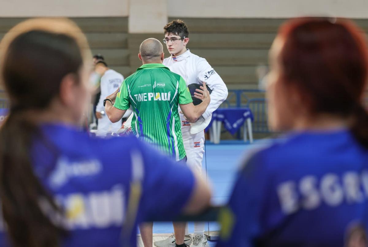 Gêmeos do Piauí transformam paixão pela esgrima em sonho de carreira nos Jogos da Juventude CAIXA
