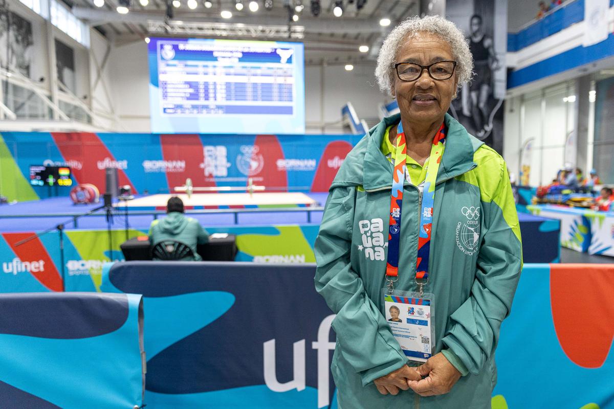 Maria Elisabete Jorge, pioneira no Levantamento de Pesos brasileiro em Jogos Olímpicos, atua como árbitra no Panamá